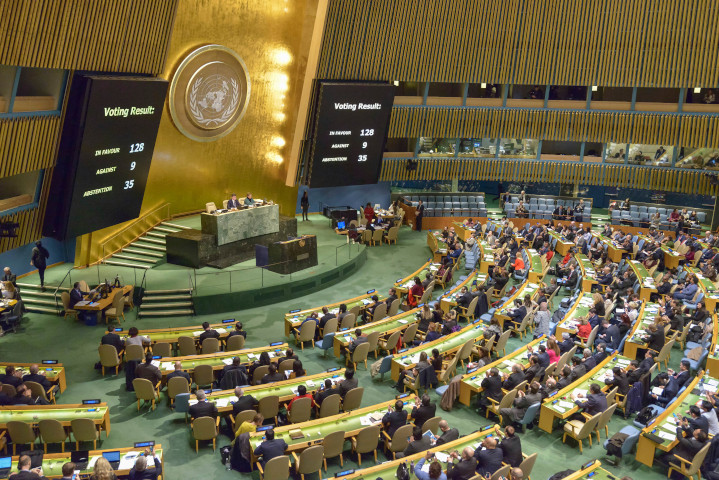 The U.N. General Assembly votes to condemn the U.S. recognition of Jerusalem as Israel’s capital—one of hundreds of anti-Israel resolutions by the U.N. In 2021, the U.N. passed more than three times as many resolutions against Israel as against all other nations combined. FLAME publishes messages that refute U.N. lies and propaganda attacking the Jewish state. 